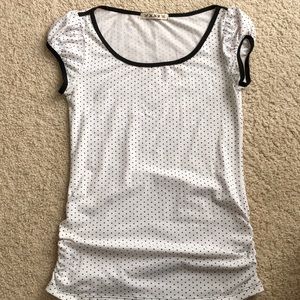 SOLD Scoop neck tee with polka dots